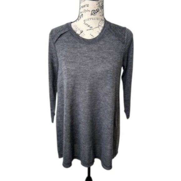 Jessica Simpson grey 3/4 sleeve long nursing tee size XS - Picture 2 of 5
